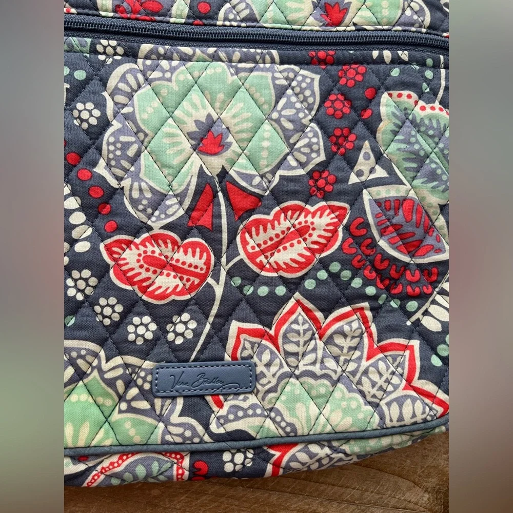 Vera Bradley Nomadic Floral Triple Zip Hipster Quilted Bag - Picture 5 of 11
